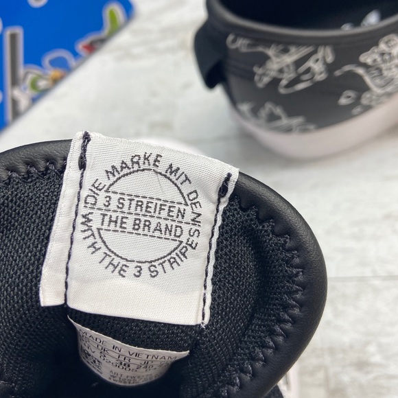 Adidas Disney Goofy Nizza Sneakers - Picture 9 of 16